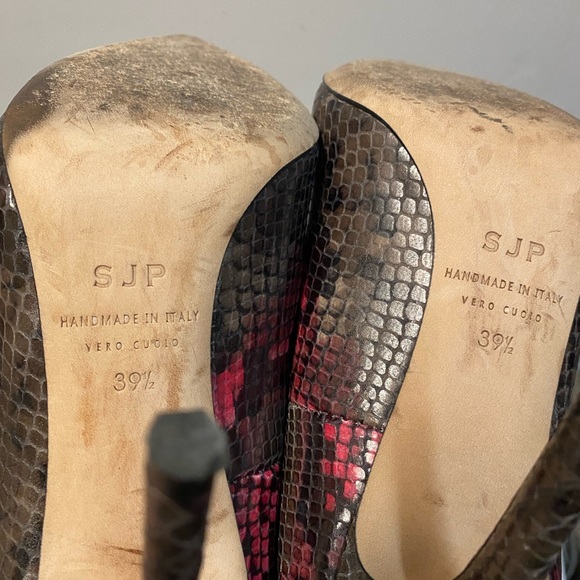 SJP Fawn 4in heel. Pink, black and gray snake skin. Size 39 1/2. Great shape - Picture 4 of 5